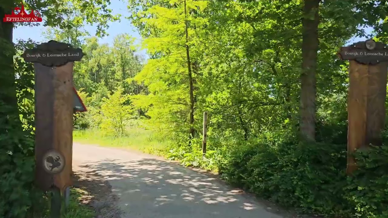 Van de Efteling ingang naar Bosrijk lopen.