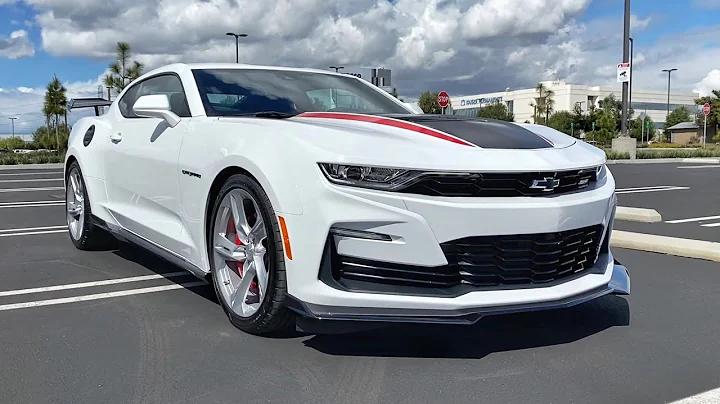 2020 Chevrolet Camaro 2SS V8 Walkaround + Exhaust (No Talking)(ASMR)