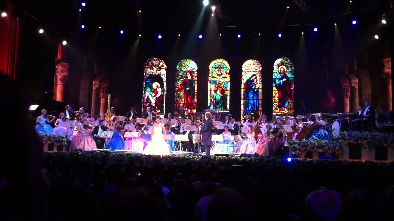Andre Rieu en Mexico, auditorio nacional, Tocando ave María - YouTube