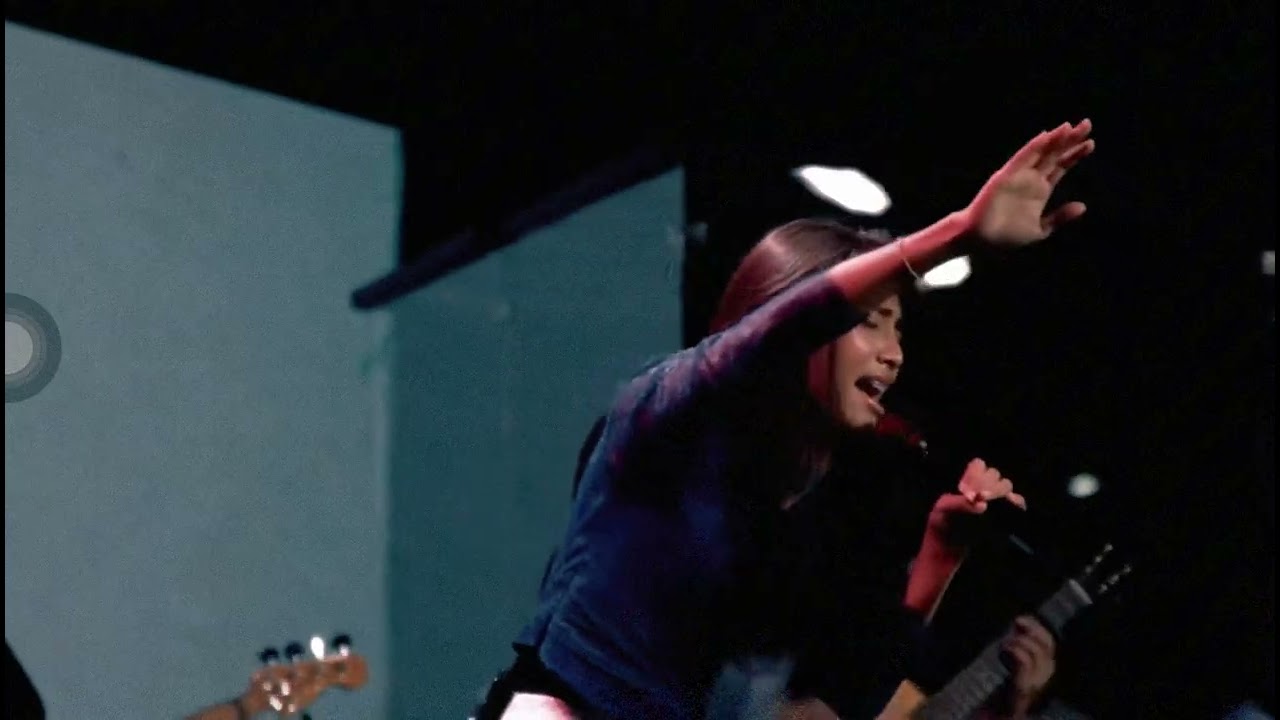 NONG ITNA ANGLIIM             (FEMCWORSHITEAM)🙌🏻