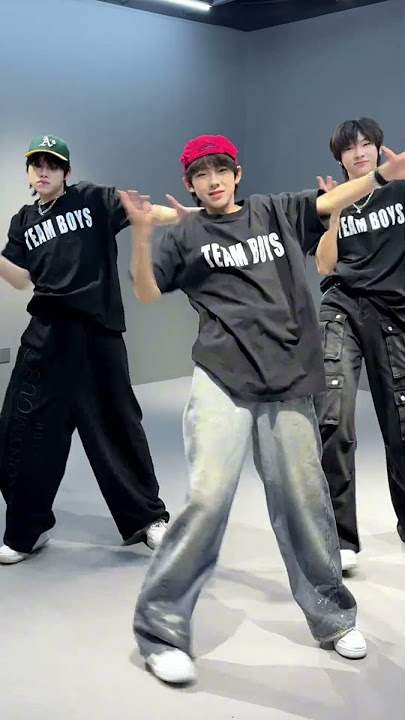 Short dance at night #dance #chinese