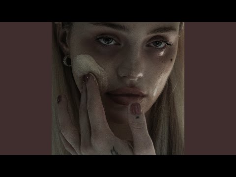 在 YouTube 上观看 Proud 在 YouTube 上观看 Proud