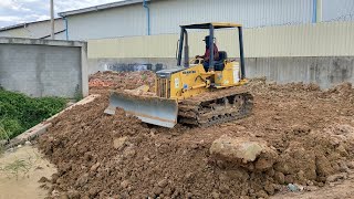 Best Mini Bulldozer Komatsu D21 Pushing Filling Up Land , Mini Bulldozer Operator Skills