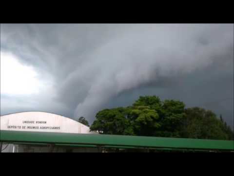 Tornado causa devastação em Marechal Cândido Rondon