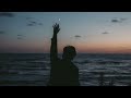 Sakiler Dünyadan Uzak Sözleri Lyrics Translated 