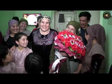 Vyaznikida yalangoch qizlar