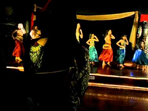 Mini Belly Dance Stars @ Arabian Escape 2011 - YouTube