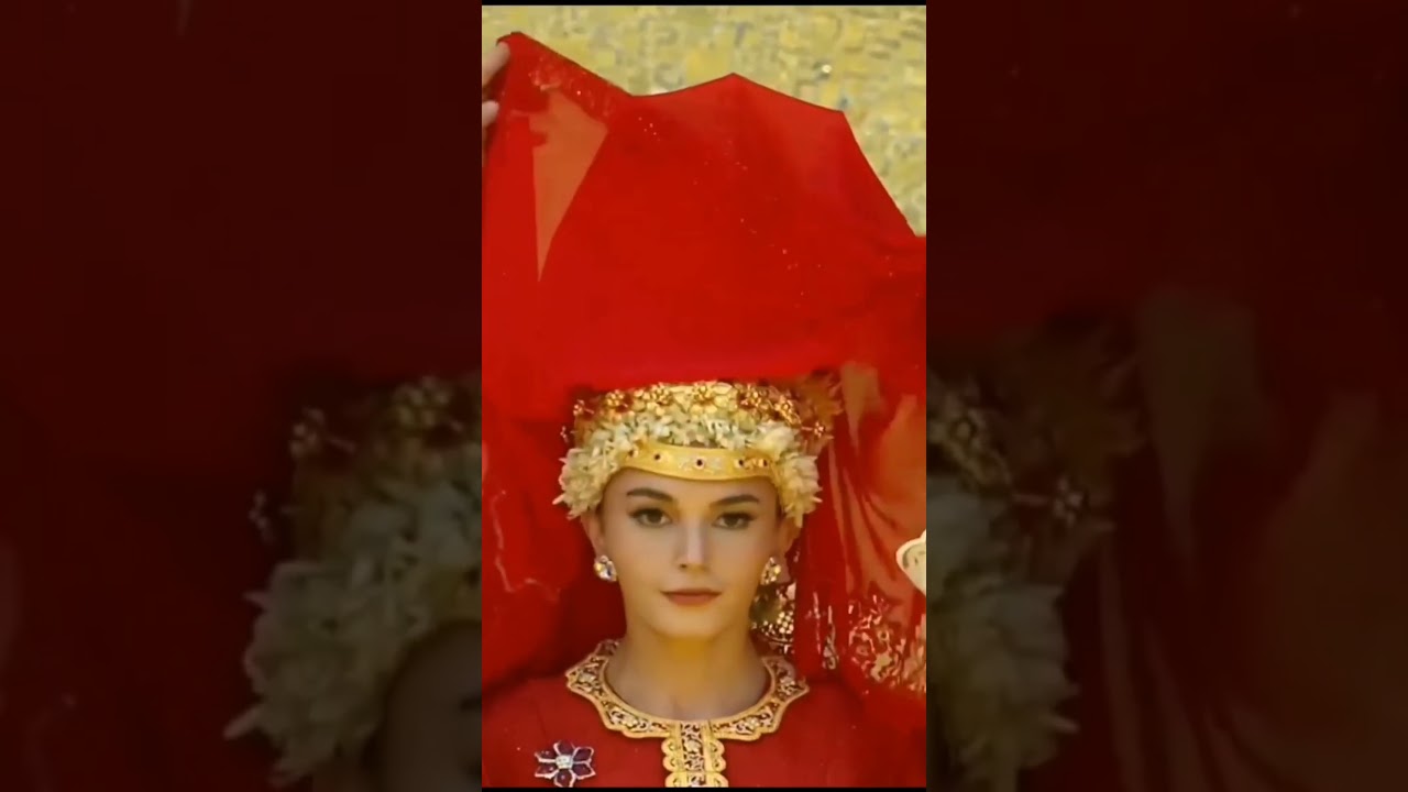 Unveiling Anisha Rosnah: Looking So Majestic✨ 