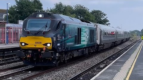 Chiltern Railways Class 68s passing South Ruislip | 17/9/2023