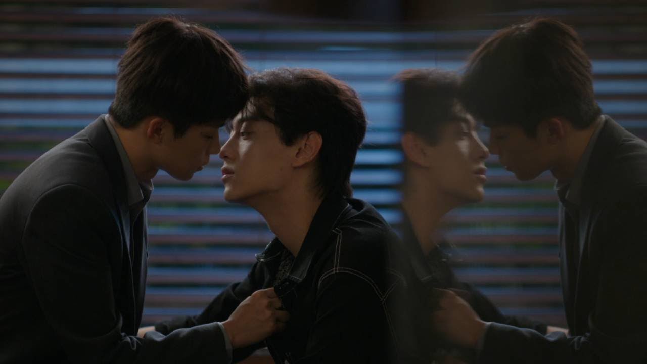 【逆愛 & Revenged Love】小受醉酒情難自已，主動索脖求吻！💙# 逆愛 #Revenged Love #movie #couple ...