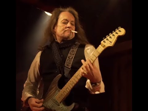 ex-Ozzy guitarist Jake E. Lee's RED DRAGON CARTEL new song Havana off new album "Patina"