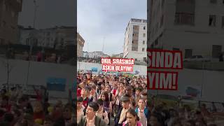 👏İcardi Sevgisi Büyüyor Öğrenciler Okul Sırasında Aşkın Olayım’ı Söyledi