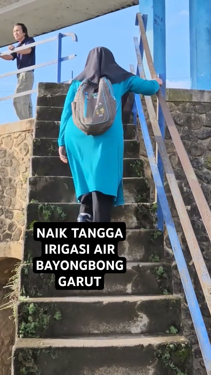 Jalan Naik Tangga Irigasi Air