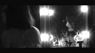 Grace Hall - Beauty&Glitter In Reverse Striptease