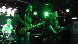 Nevermind rock band One way or another / Im a believer live at the horn st albans