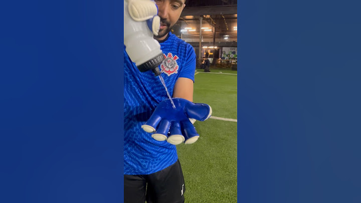 Faça sempre isso com sua luva de goleiro #shorts #luvasdegoleiro #goleiro