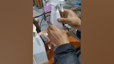 Benchtop Trigger Pump Capper|YQ machinery manual mist sprayer pump capping machine price