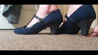 asmr candid finger crush with heels 😉