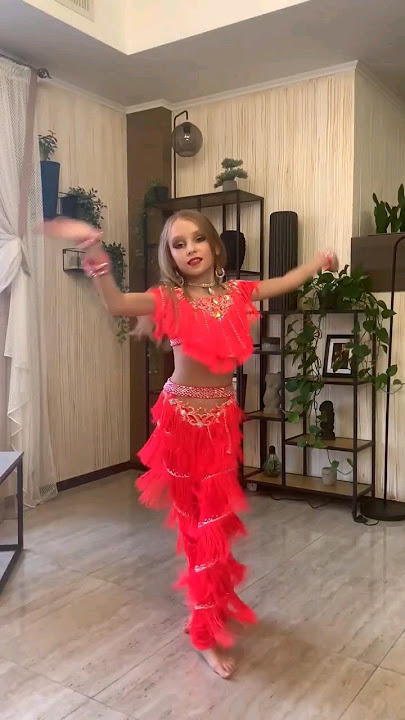 Shik Shak Shok #shikshakshok #margotdancer #shorts #bellydance #merrychristmas #oriental