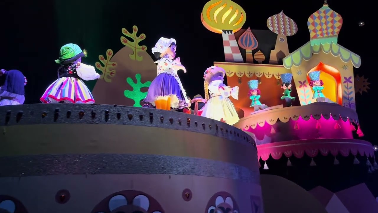 It's a Small World ride at Disneyland 2025 08 24
