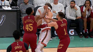 Donovan Mitchell & Zach Collins EJECTED from the game 😮