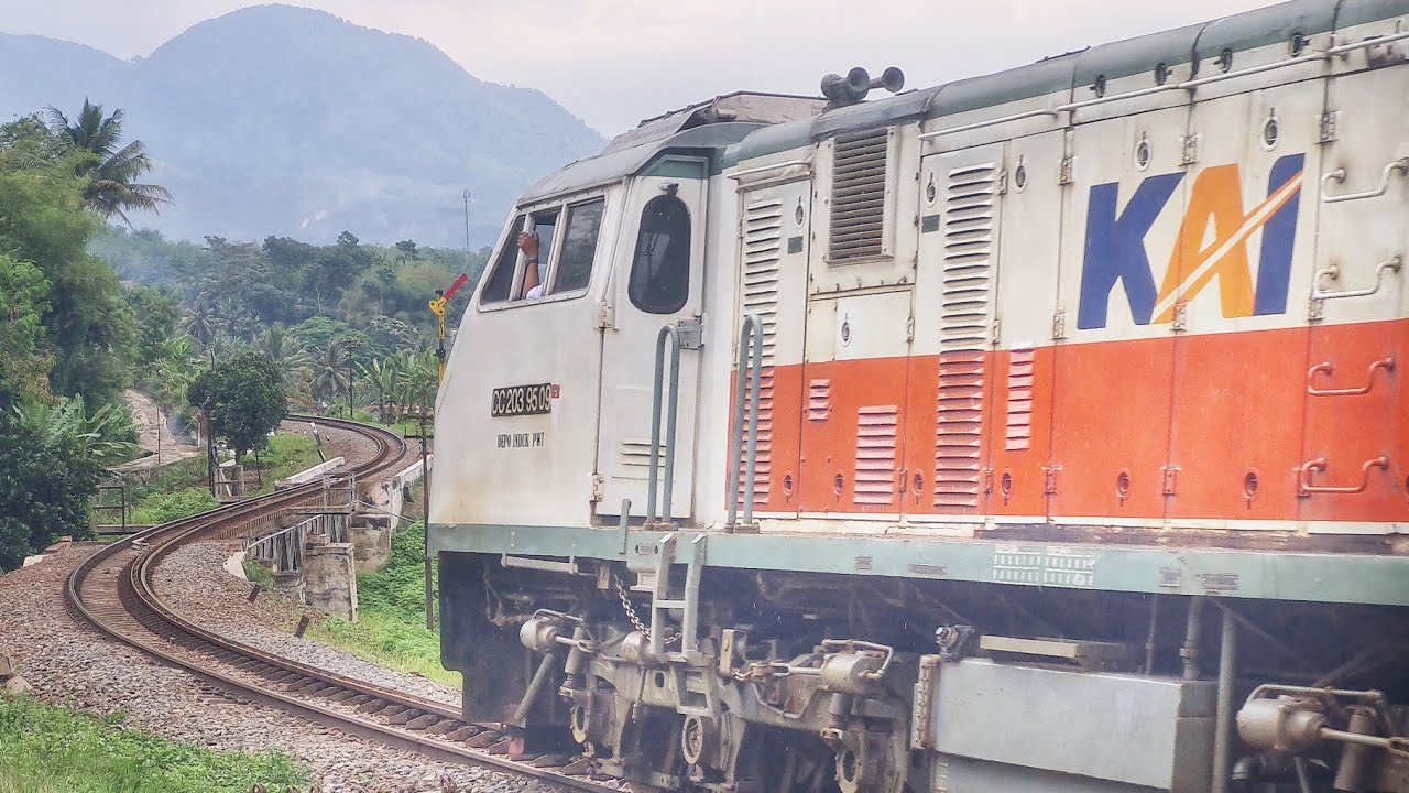 MASINIS MENGAKUI TRACK JALUR KERETA DISINI MEMANG MENANTANG !