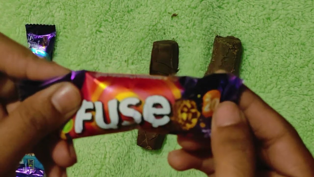 satisfying video ASMR candy and chocolate unboxing videos