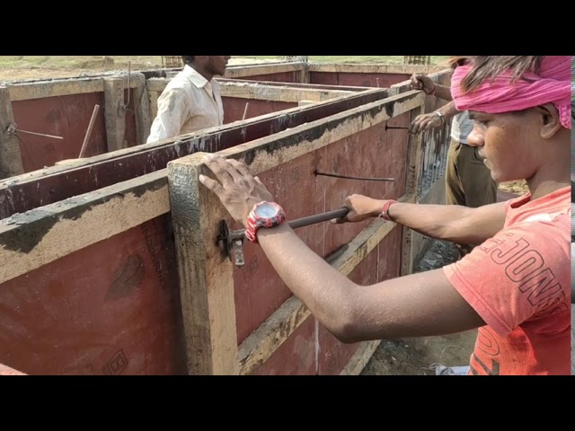 Timoshenkoning yalangoch amchasi Eshakda katta sik bilan qattiq porno tomosha qilish