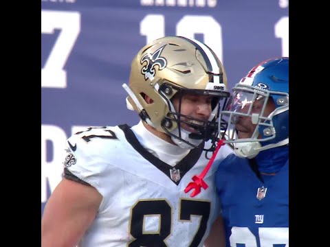 Foster Moreau with a spectacular catch for a 32-yard Gain vs. New York Giants