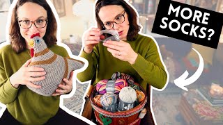 I want to knit more socks & Elizabeth ZimmerHEN 🐔 || Knitting Podcast