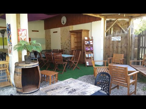 Video-thumbnail van Camping La Chesnays