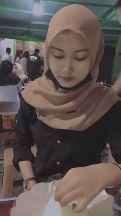 Mentahan Halu buat manasin mantan, makan bareng cewe cantik buat story wa / ig.