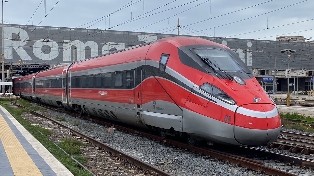 TRENI PASSEGGERI in arrivo e in partenza alla stazione di ROMA TERMINI!