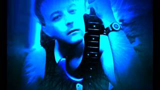 Davide Caterino - Broken Heart In Blue Electromagnetic Storm