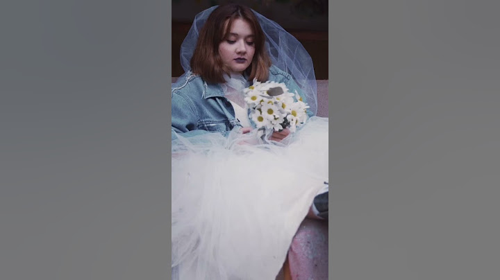Explicación de Por Qué se Lanza el Ramo De Flores en Bodas 💐