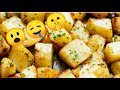 Как приготовить картошку в духовке по-деревенски с сметано-чесночным соусом // простой рецепт