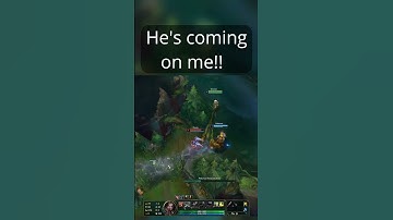 Following Blitz for that all important grab!  #leagueoflegends #leaguefunny #gaming #league