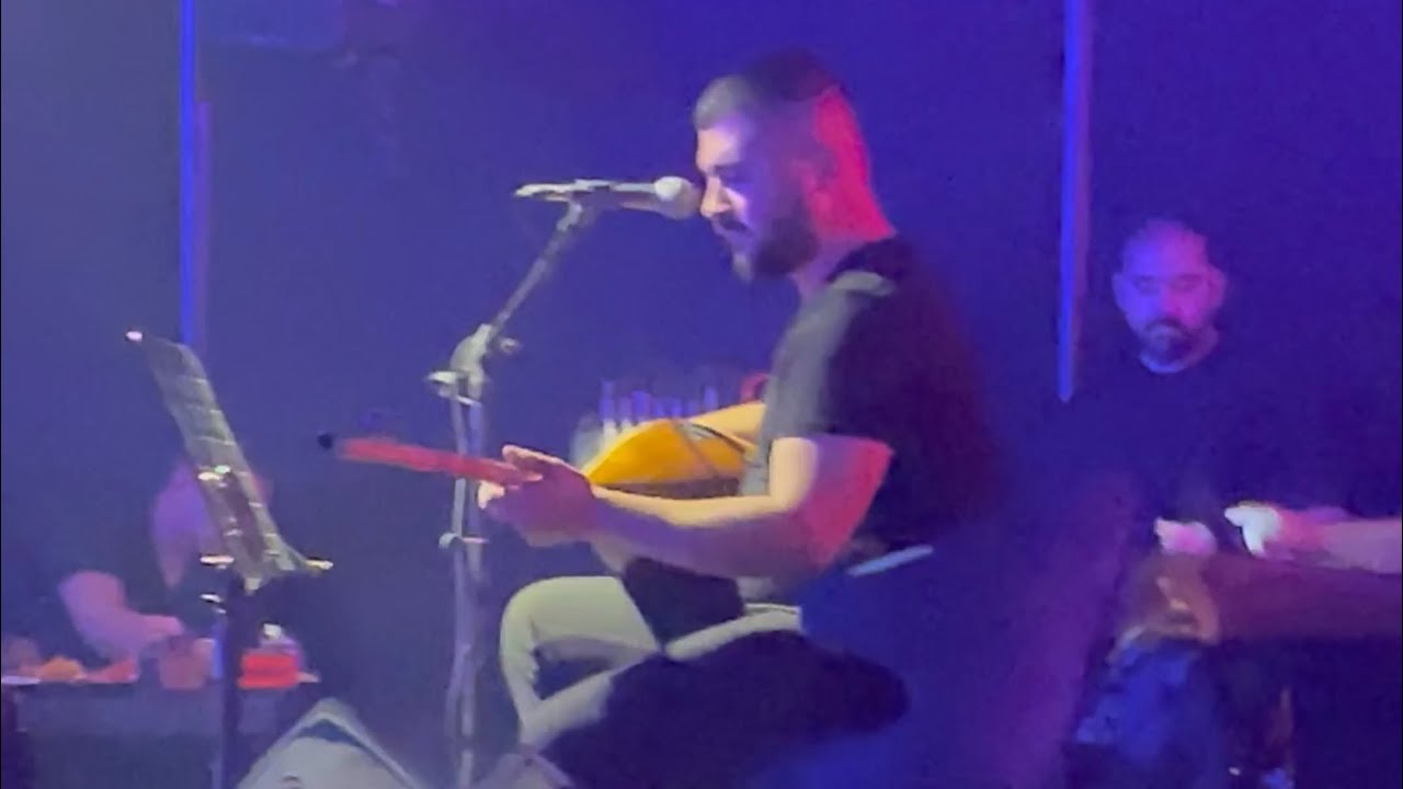 Aycan Öner - Yanarım Sevgimize