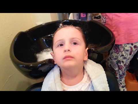 ირმუშკა საპარიკმახეროში