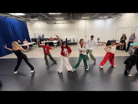 Every Star Is Meant to Shine on Christmas ⭐ Vampirina Dance Practice BTS
