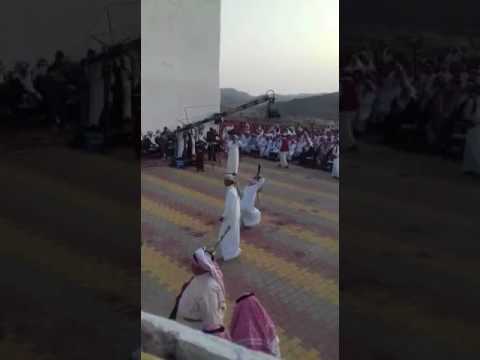 (لعبة خطيرة انصح بعدم تقليدها) شوف البندق وين راح واللي يعشر يصفق بيدينه -حفل الاشراف الحرث بالمضيق