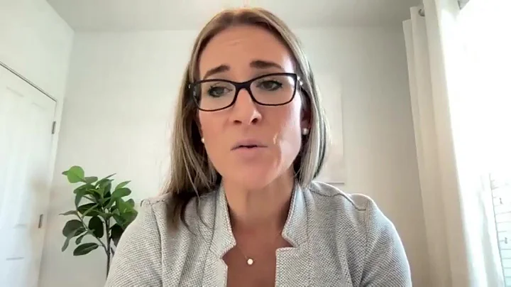 Empowering Women in Business with: Christine Woodw...