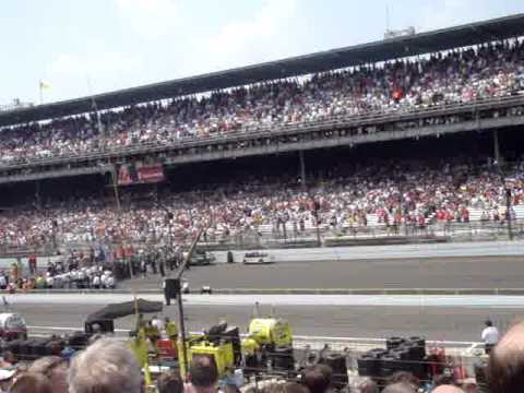 Jewel Sings National Anthem at Indy 500: See the Reactions