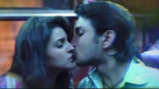 Kiss scene of sudh deshi romance movie whatsapp status video 😍 kiss in bus status 😘 kissing videos screenshot 2