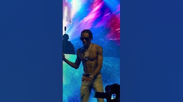 Thumbnail of Soulja Boy performing Crank That Live