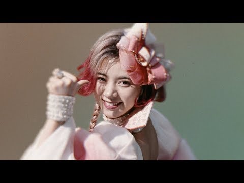 川栄李奈 au CM スチル画像。CM動画を再生できます。 川栄李奈 au CM スチル画像。CM動画を再生できます。