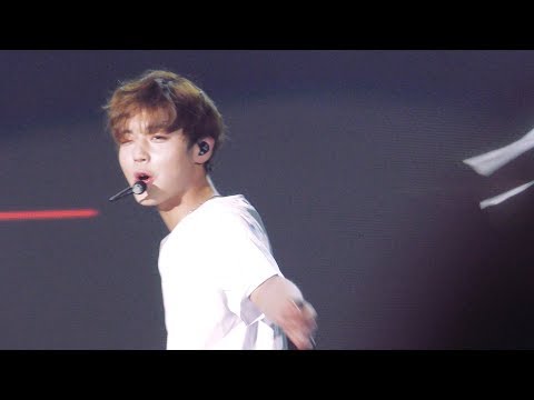 171007 TAIWAN FANMEETING - Hands on me 4K focus. 박지훈 ParkJihoon