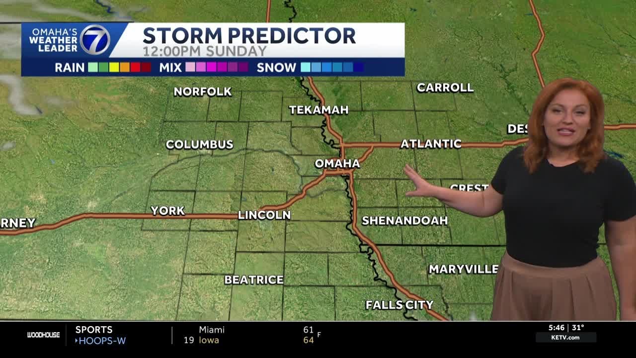 Mild end to the weekend, rain returns Monday - YouTube