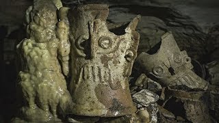 В мексиканской пещере нашли сотни древних артефактов майя