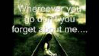 Video thumbnail of "Enrique Iglesias-Don't you forget about me+lyrics"